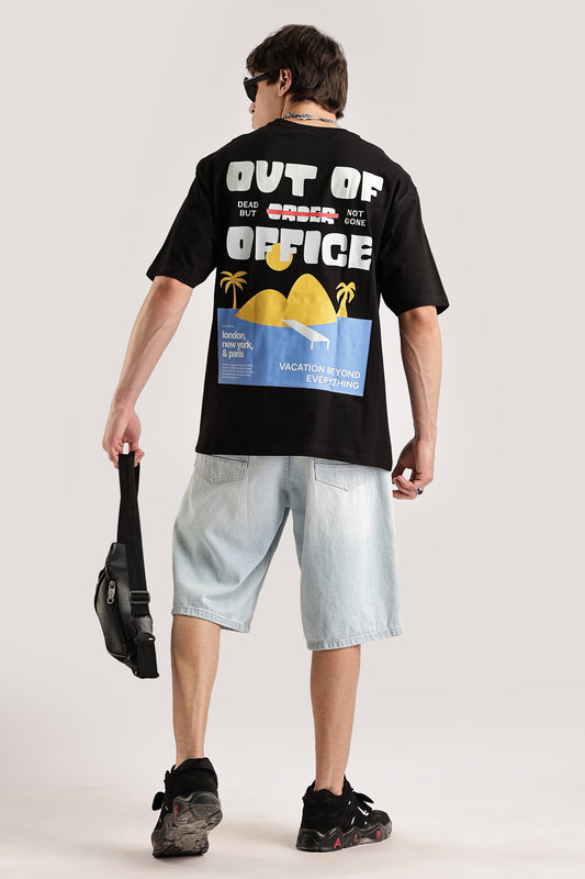 OUT OF OFFICE UNISEX OVERSIZED T-SHIRT