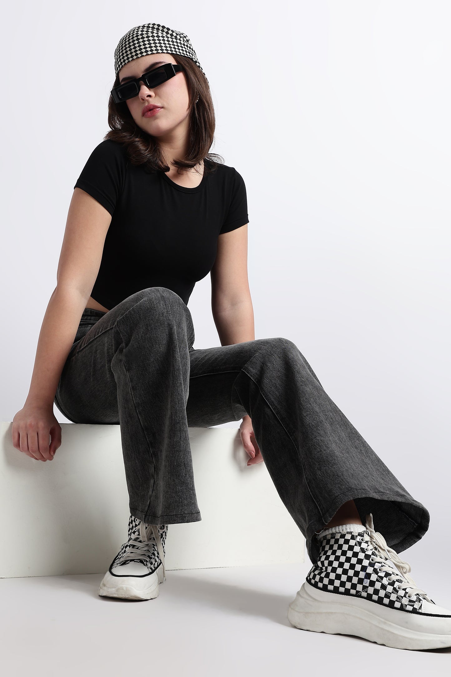 SOLID BLACK BABY TEE