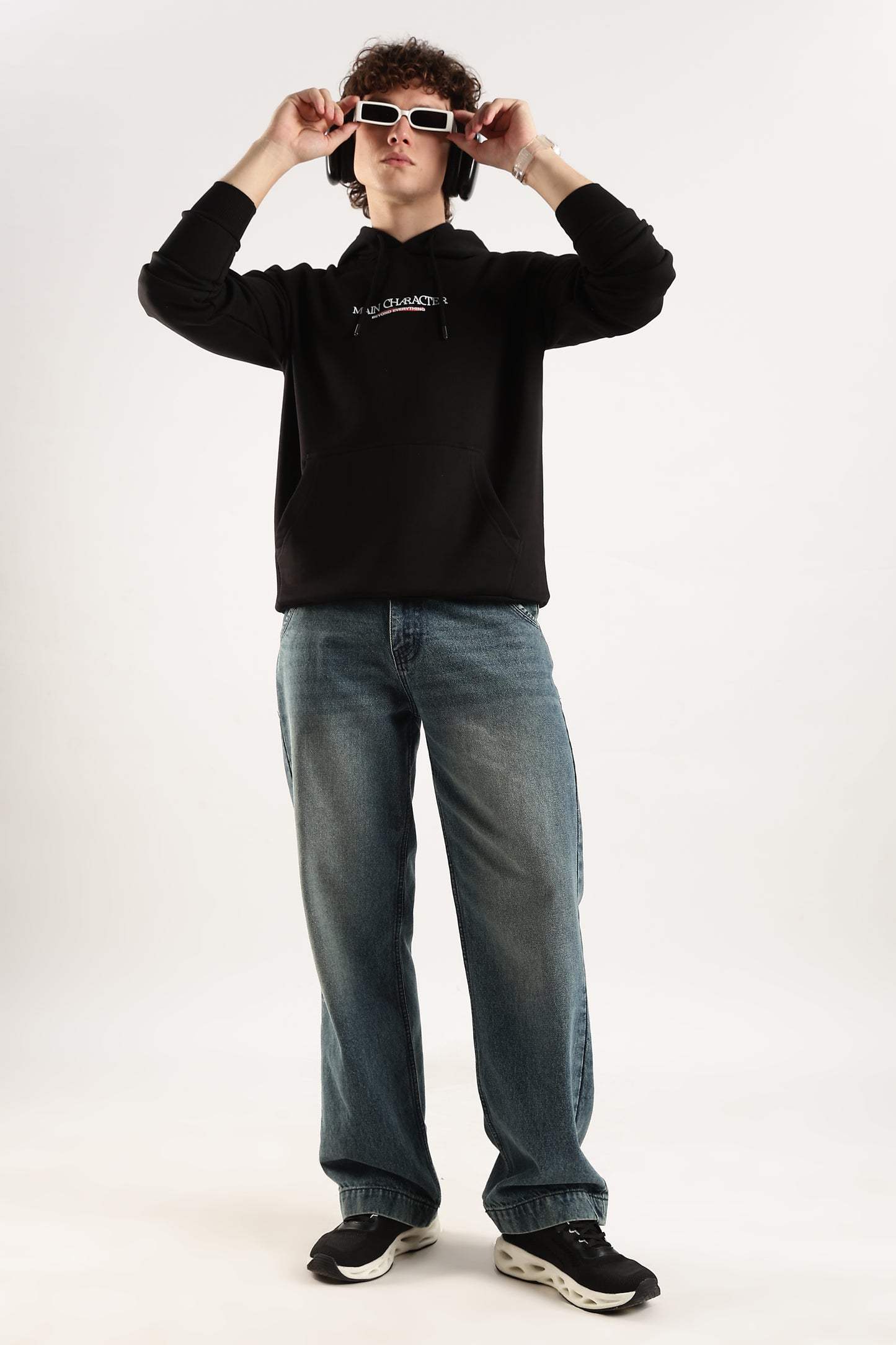 MAIN CHARACTER OVERSIZED HOODIE