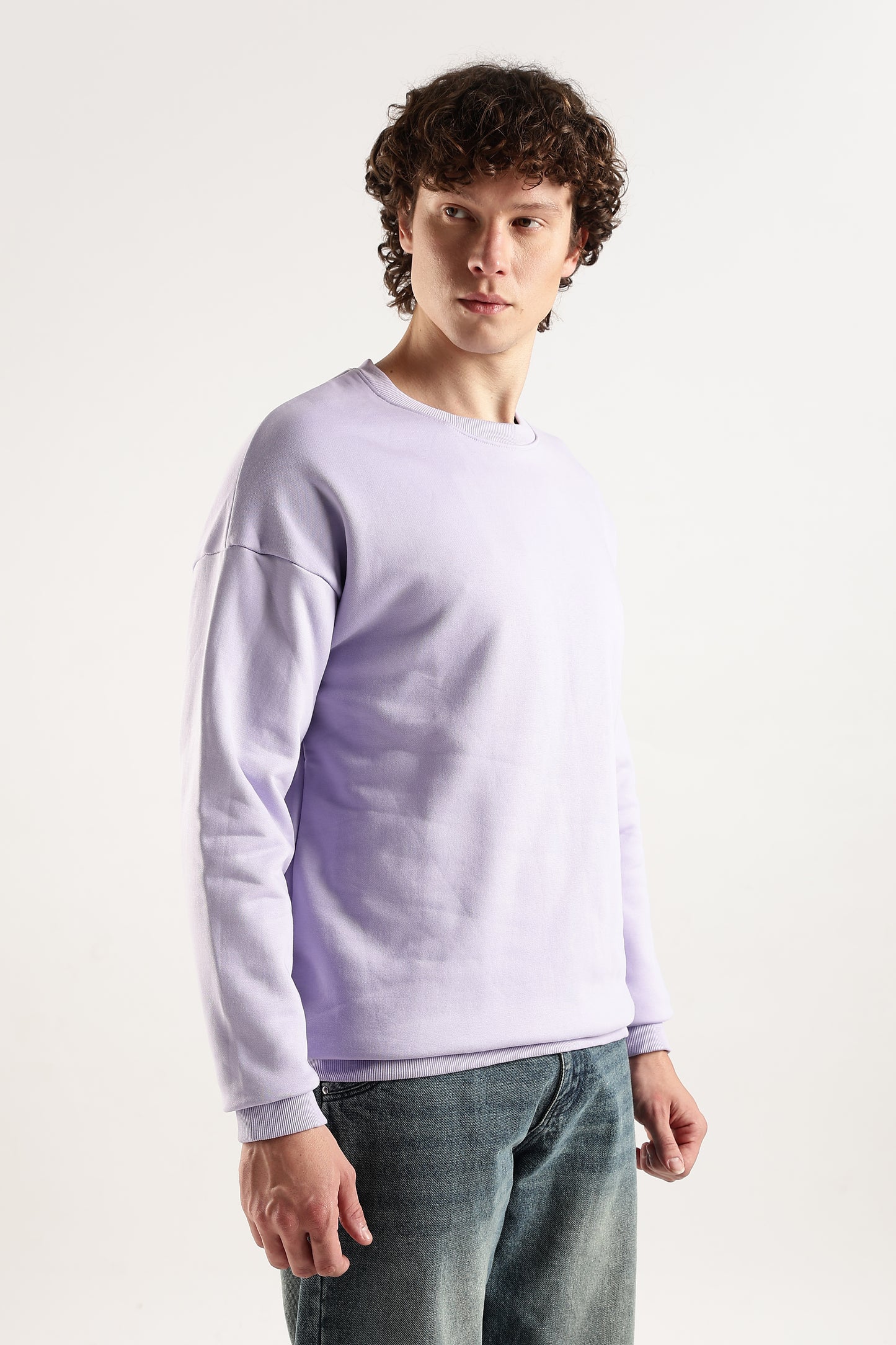 LAVENDER OVERSIZED SWEATSHIRT