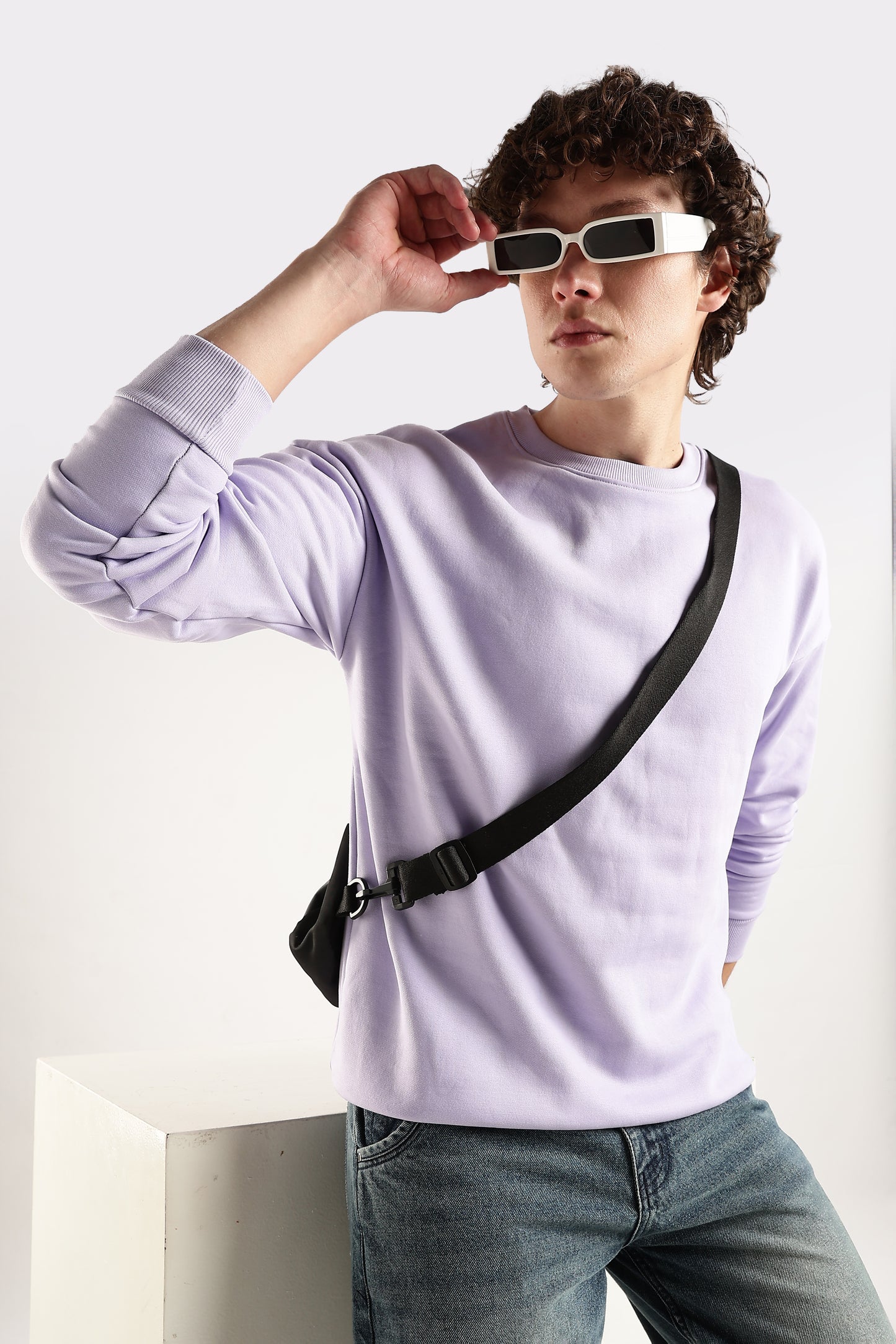 LAVENDER OVERSIZED SWEATSHIRT