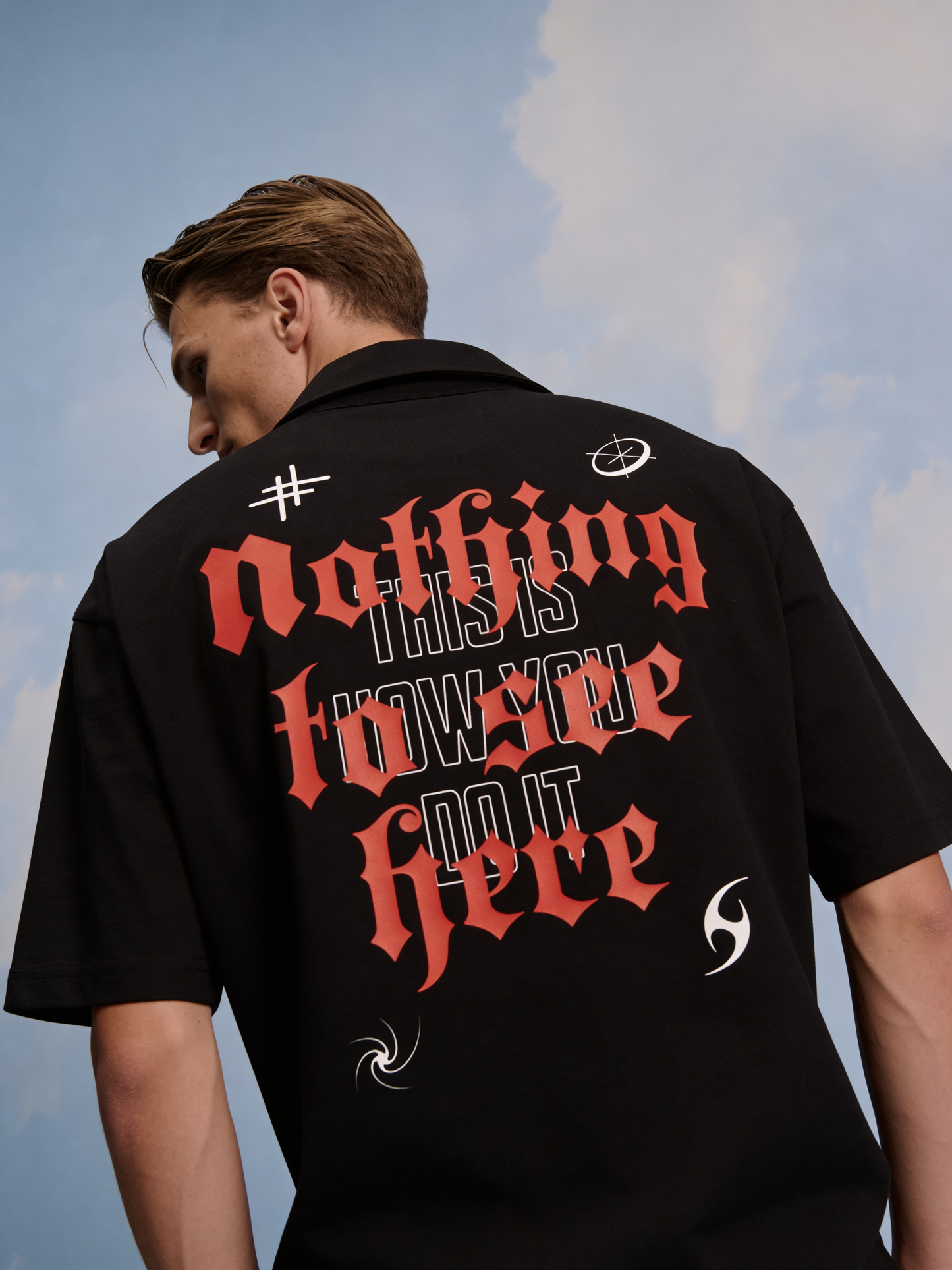 NOTHING TO SEE OVERSIZED UNISEX SHIRT