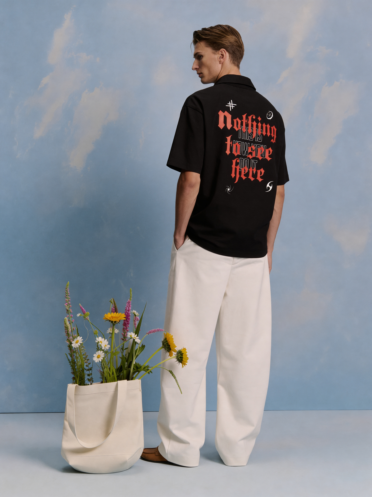 NOTHING TO SEE OVERSIZED UNISEX SHIRT