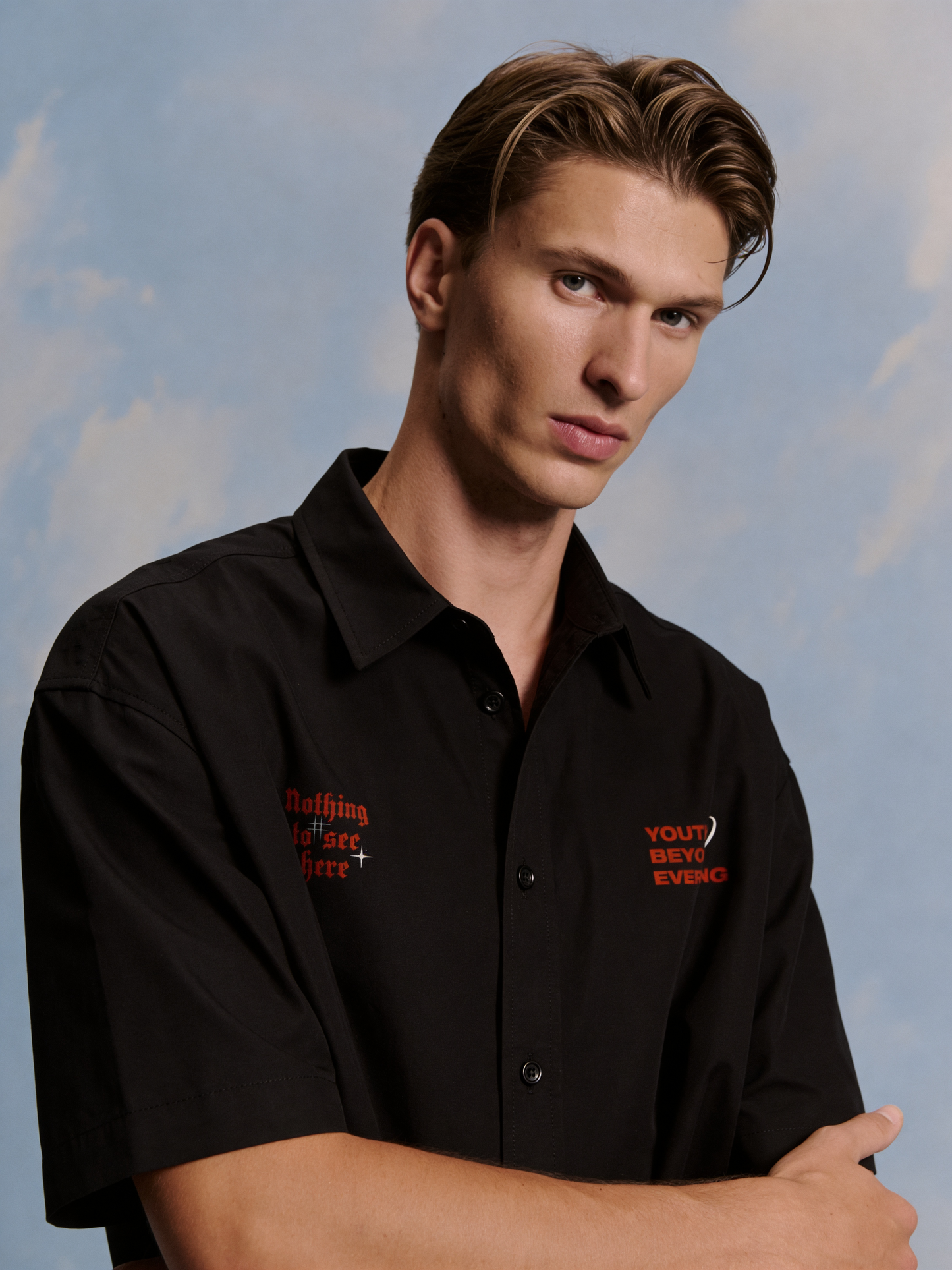 NOTHING TO SEE OVERSIZED UNISEX SHIRT