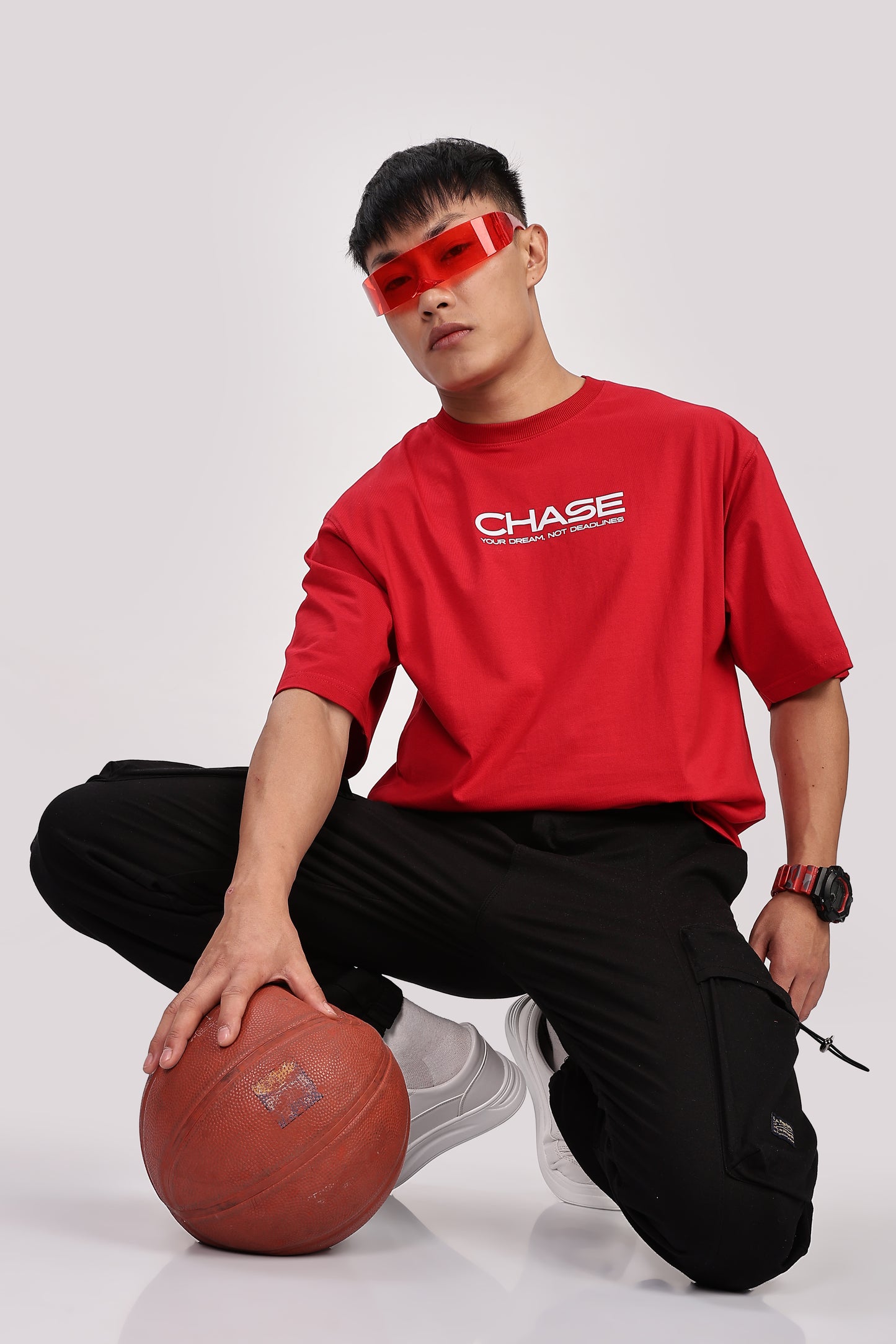 CHASE YOUR DREAM UNISEX OVERSIZED T-SHIRT