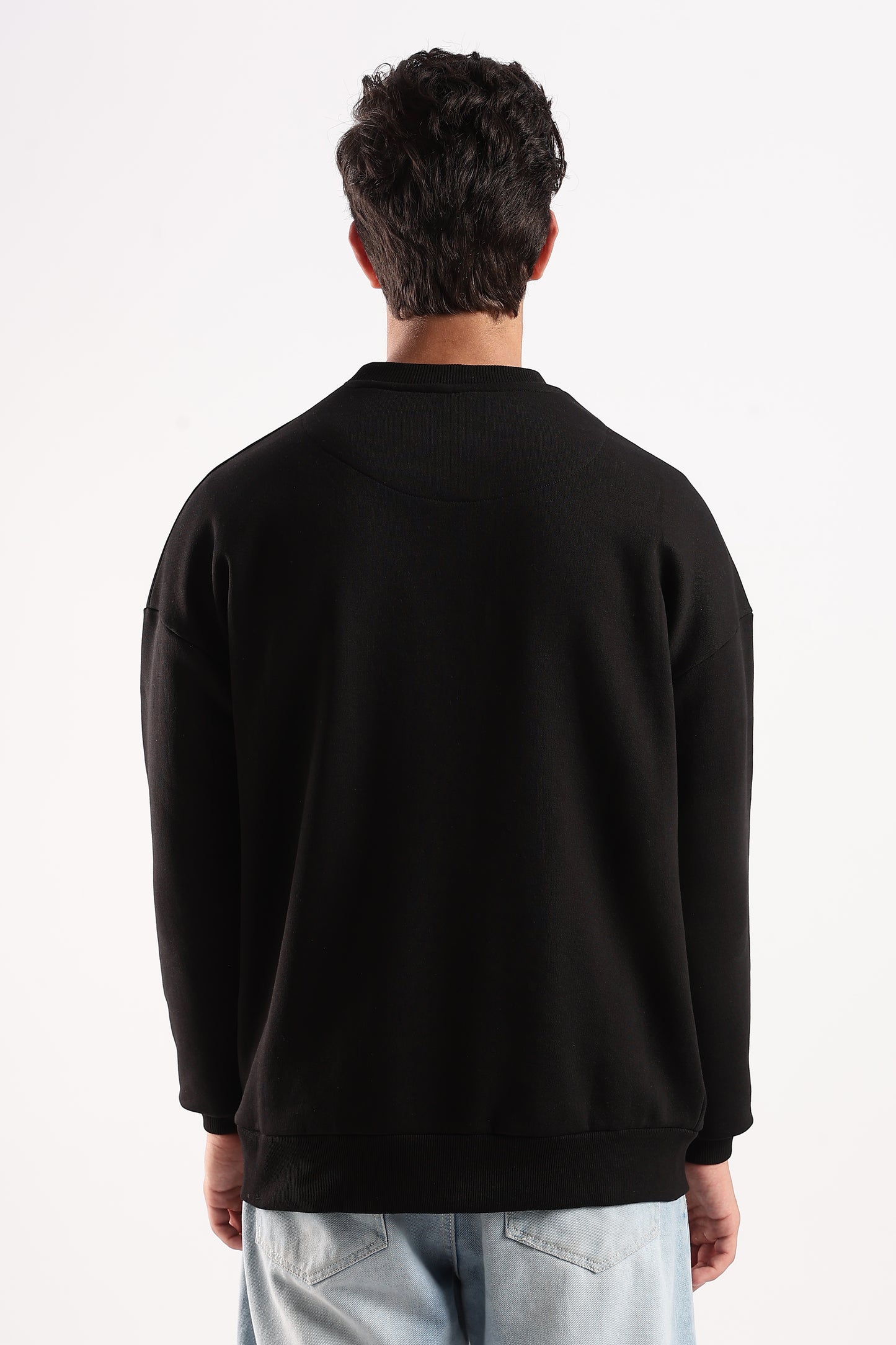 BLACK OVERSIZED SWEATSHIRT