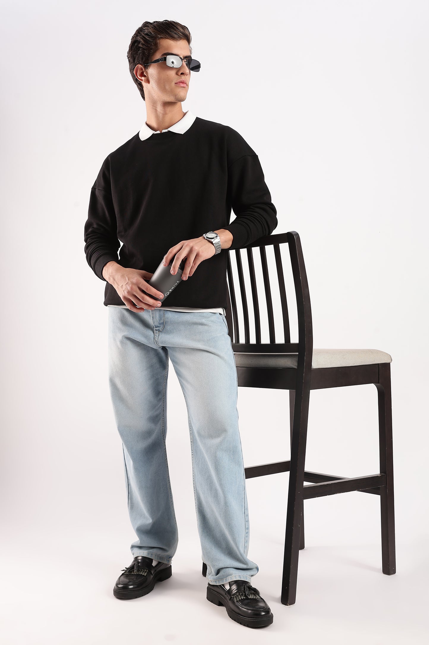 BLACK OVERSIZED SWEATSHIRT