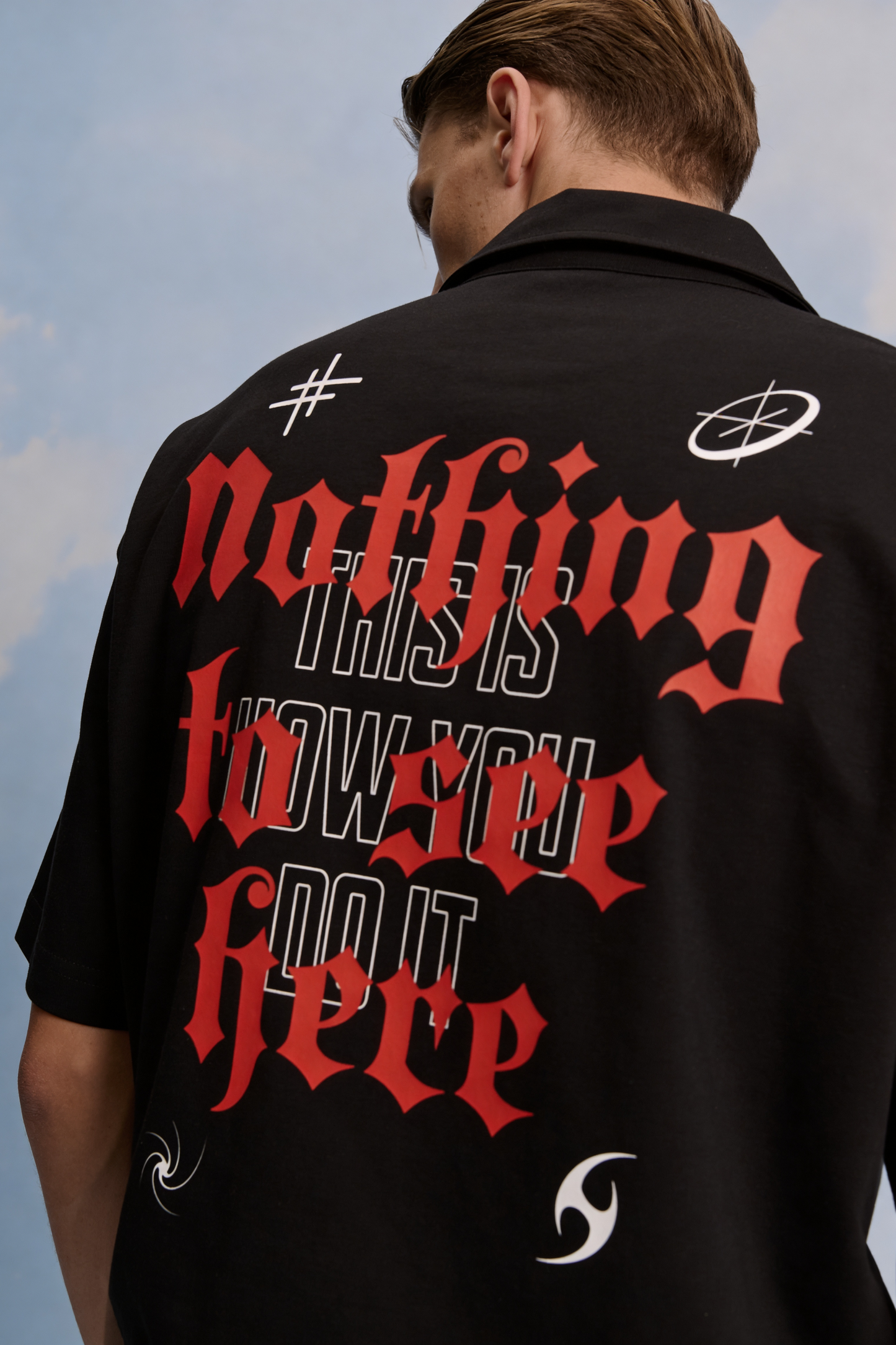 NOTHING TO SEE OVERSIZED UNISEX SHIRT