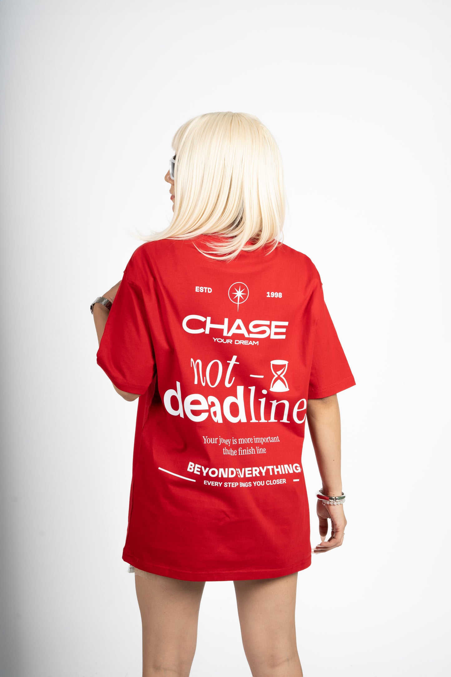 CHASE YOUR DREAM OVERSIZED T-SHIRT