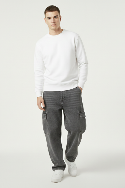 WHITE OVERSIZED SWEATSHIRT