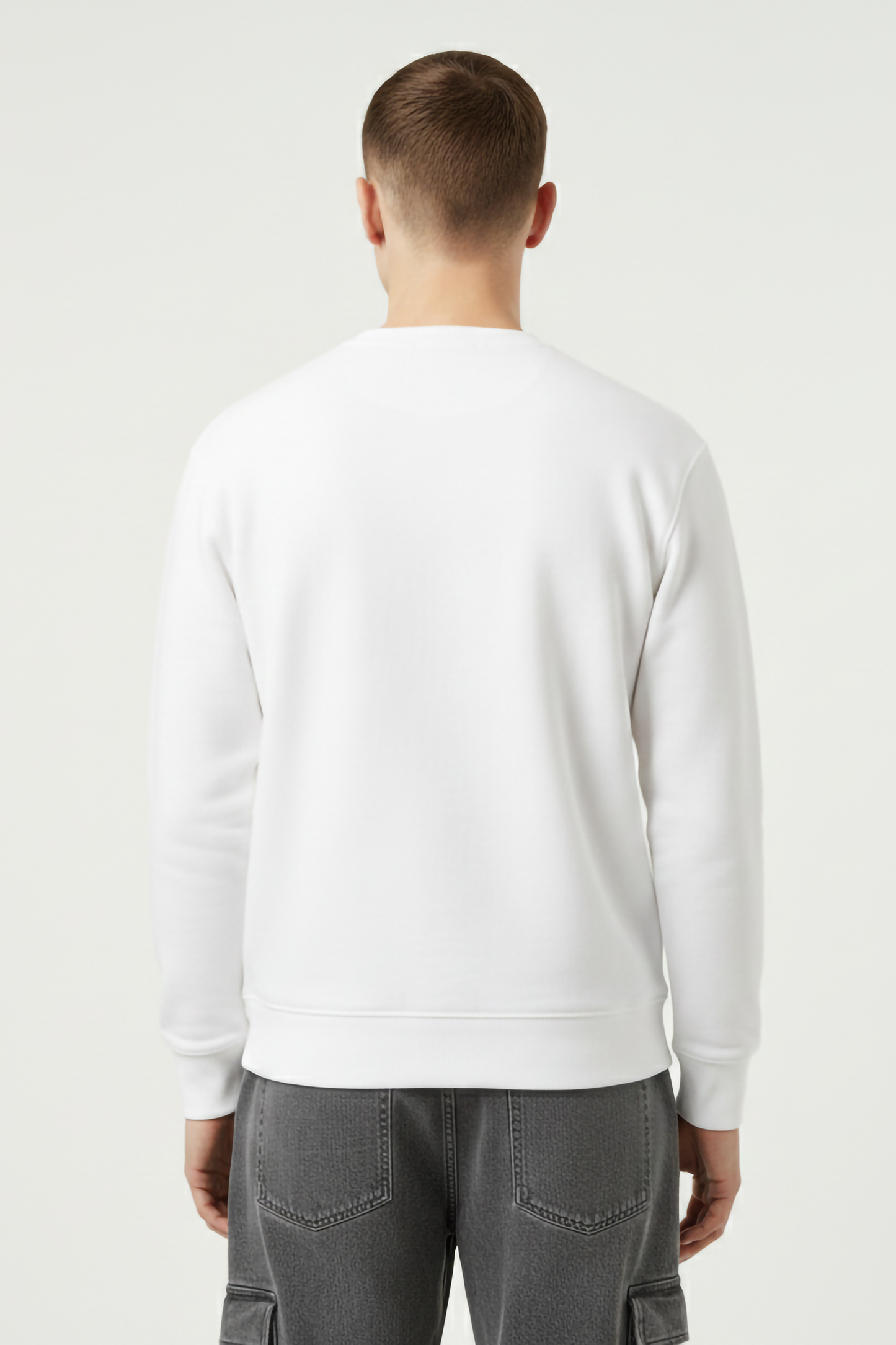 WHITE OVERSIZED SWEATSHIRT