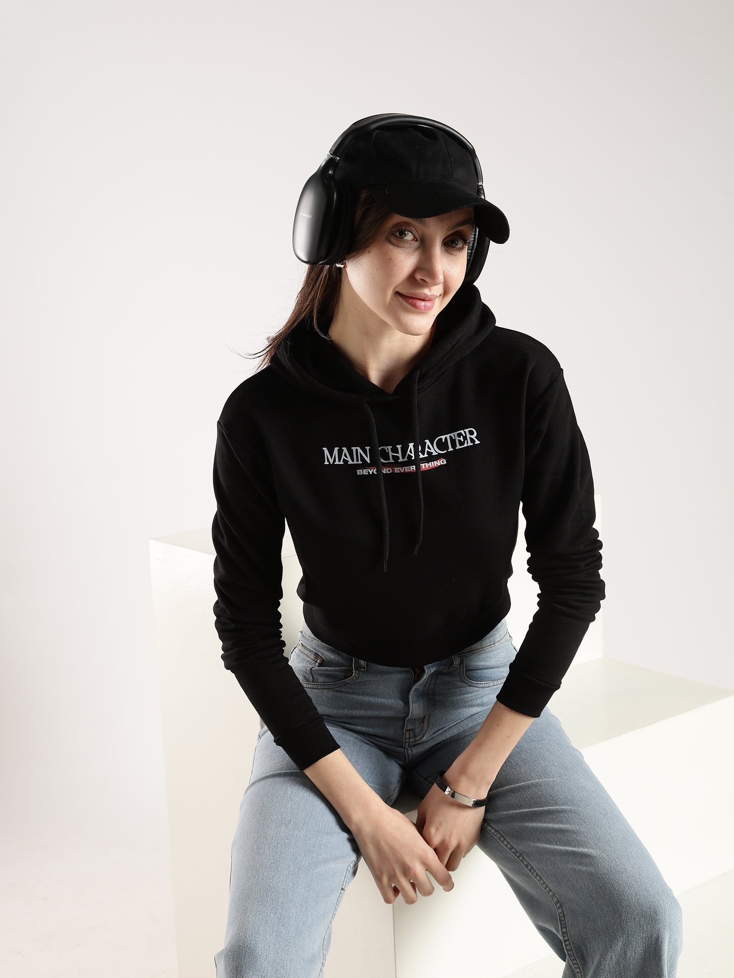 MAIN CHARACTER CROPPED HOODIE